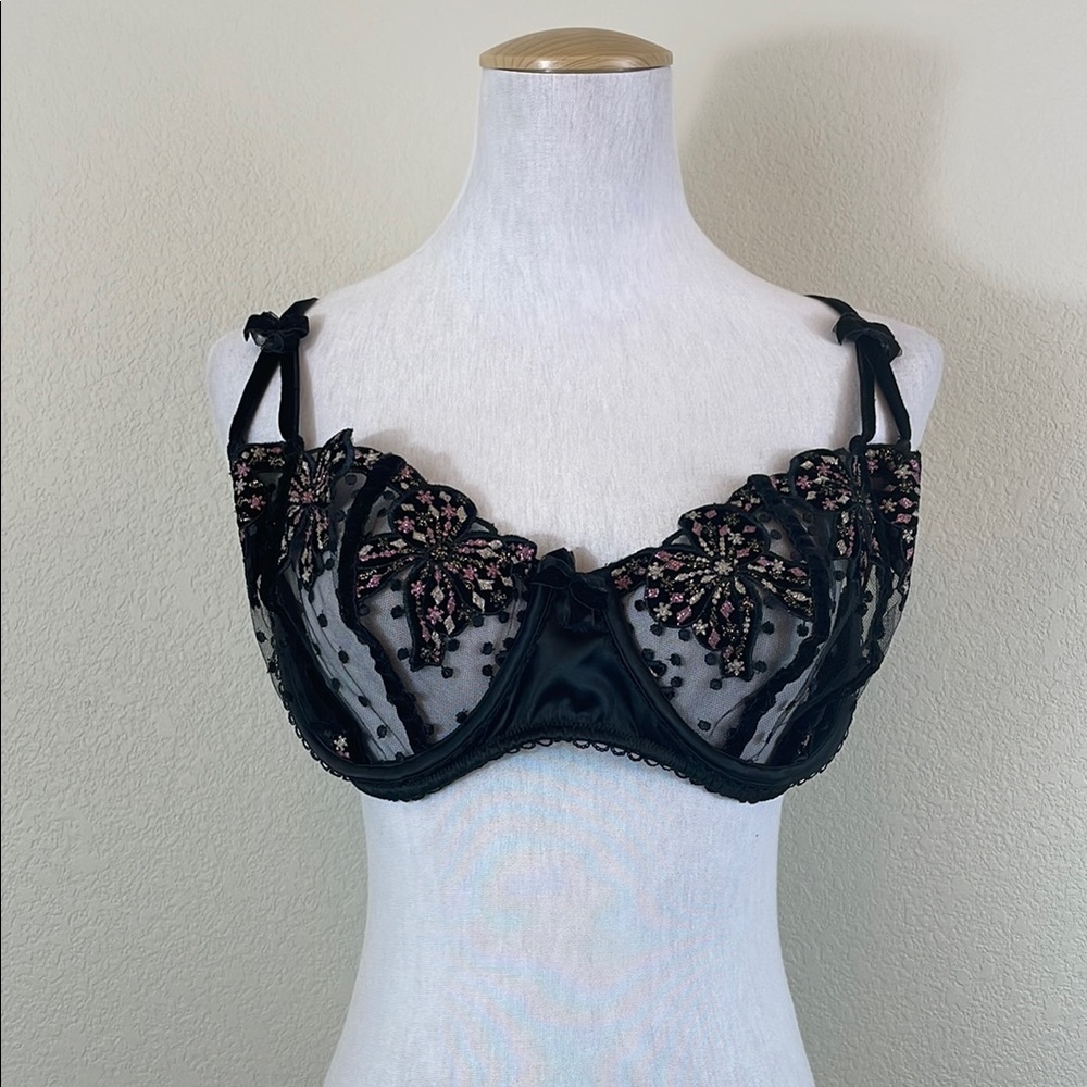 For Love and Lemon Elegant Black Embroidered Bow Bra 38D